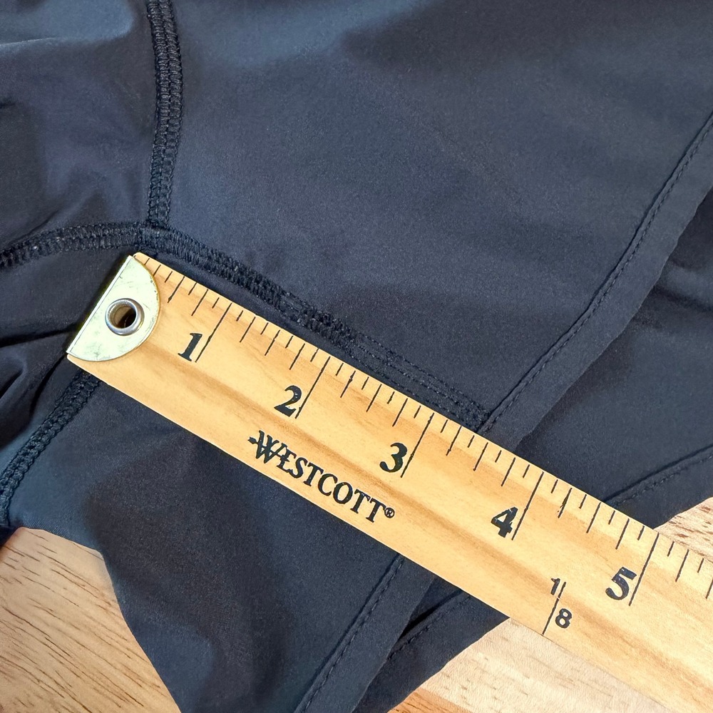 Lululemon Track Attack Short Size 8 Lined Black Running Workout - Picture 9 of 10
